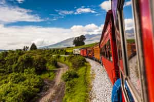 Take the railway from Ibarra to Salinas