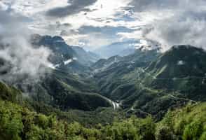 Take in the views on the Tram Ton Pass in Sapa