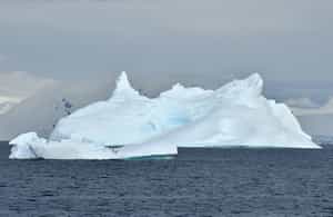 Venture into the Antarctic Polar Circle