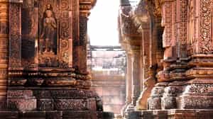 Visit Banteay Srei & learn about life on the lake