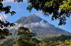 Hike the Arenal Observatory Trails