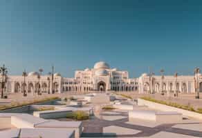 Visit the presidential palace, Qasr Al Watan