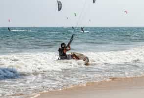 Learn how to kitesurf at Mui Ne Kitesurf School 