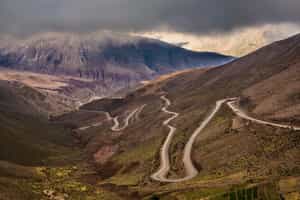 Zigzag across the dramatic Cuesta de Lipán