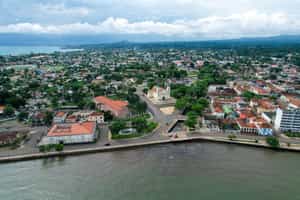 Take a city tour of São Tomé 