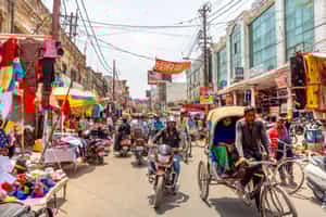 Take a tour of the old Delhi in a rickshaw