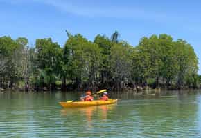 kayaking on the Thu Bon river
