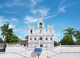 Tour the picturesque churches of Goa