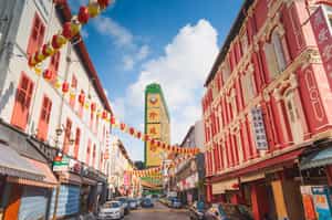 Explore Singapore's Chinatown district 