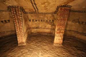 Explore the many tombs of Alto de Segovia