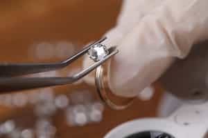 Discover silver filigree jewellery at workshops