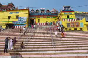 Explore the Hindu Kedar Mandir in Kedar Ghat
