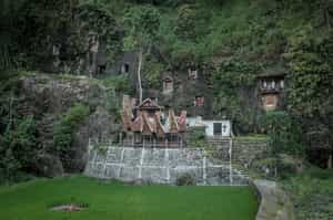 Visit the cliff cemetery of Kuburan Batu Lemo