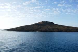 Explore Sombrero Chino Island