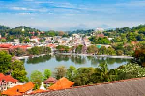 Explore Kandy town of the Sinhalese Kings