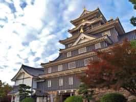 Visit the Okayama Castle