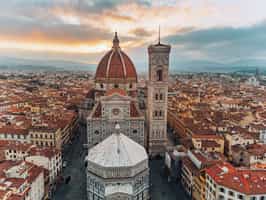 See historical sites on a walking tour in Florence