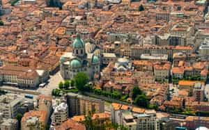 Take a historical city tour of Como