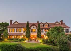 Oliver's Restaurant and Lodge