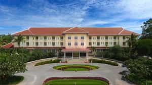 Raffles Grand Hotel d'Angkor 