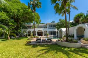 Nomad Private Beach Villas