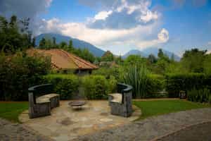 Ingagi Park View Lodge