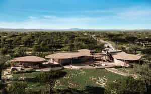 Ubuyu, A Banyan Tree Escape