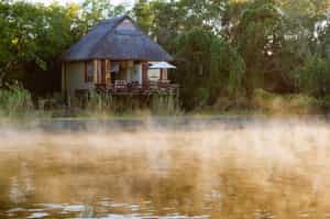 Royal Chundu River Lodge