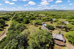 Rhino River Lodge