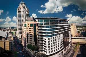 Da Vinci Hotel & Suites