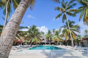 The Loop Beach Resort 