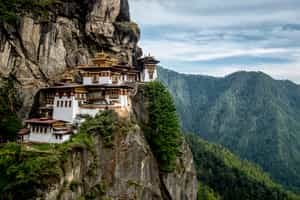 Visit the Drubthob Goema / Zilukha Nunnery