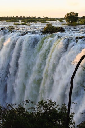 Wildlife & waterfalls: classic Zimbabwe