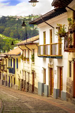 Ecuador of old: markets, cathedrals & the Avenue of Volcanoes