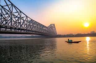 Cross Kolkata's busy landmark, Howrah Bridge