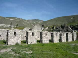 Hike to Uyo Uyo Ruins in Colca