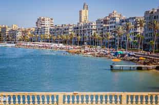 Wander along the waterfront in Alexandria