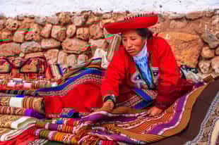 Try weaving at a local weaving cooperative