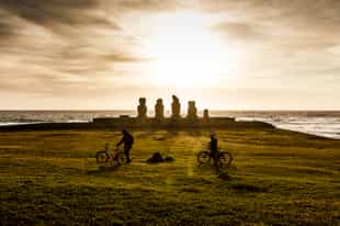 Explore Easter Island's sites by bicycle 