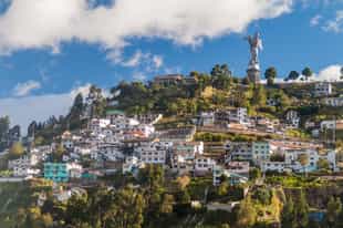 Visit the historical hill El Panecillo in Quito