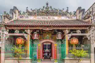 Visit the Thien Hau Temple in Ho Chi Minh City