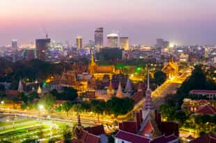 Tour the city of Phnom Penh