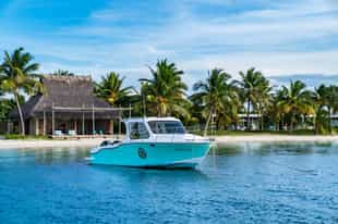 Head out from the island on a boat cruise 