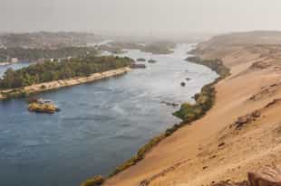 See the engineering marvel of the High Dam, Aswan