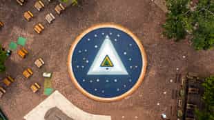 See the point where three countries meet 