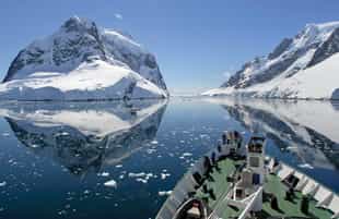 Travel through the Lemaire Channel in Antarctica