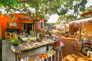 Visit Dusty Road township in Victoria Falls 