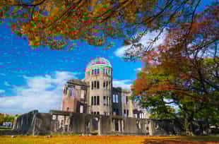 Go on a visit to Peace Memorial Park, Hiroshima