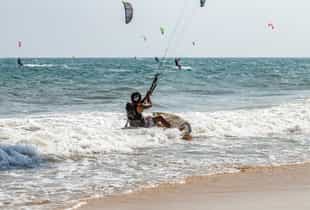 Learn how to kitesurf at Mui Ne Kitesurf School 