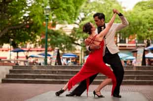 Learn to Tango like a local in Buenos Aires 